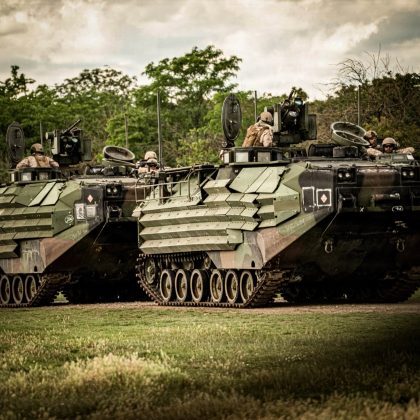 Amfibii americane AAV-7, acum la Forțele Navale Române