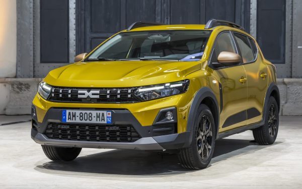Dacia explică scumpirea: Mașinile accesibile, victimele UE
