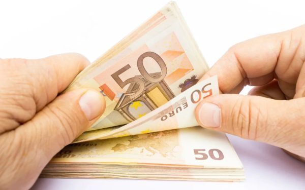 Finanțări UE pentru ferme inteligente: AI și bioeconomie, în prim-plan