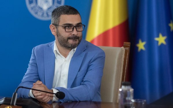 PNL cere explicații: Deplasare de lux la Mykonos cu Ponta și judecător CCR