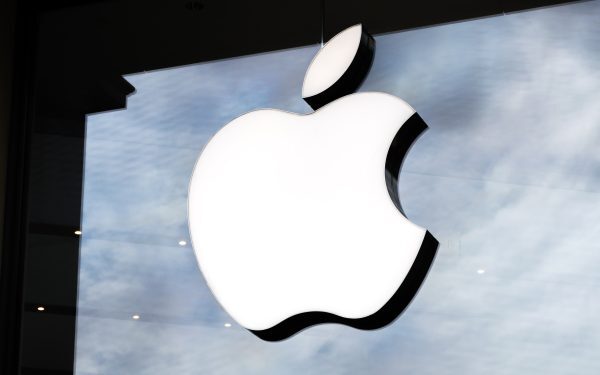 iPhone Ultra Pliabil: Apple Revoluționează Piața Astăzi