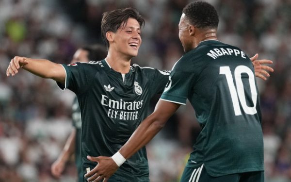 Real Madrid scapă greu cu Elche, Rayo Vallecano și Rațiu triumfă