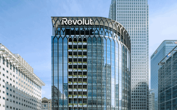 Revolut, Fraudă Sofisticată: Impersonare Externă Gravează