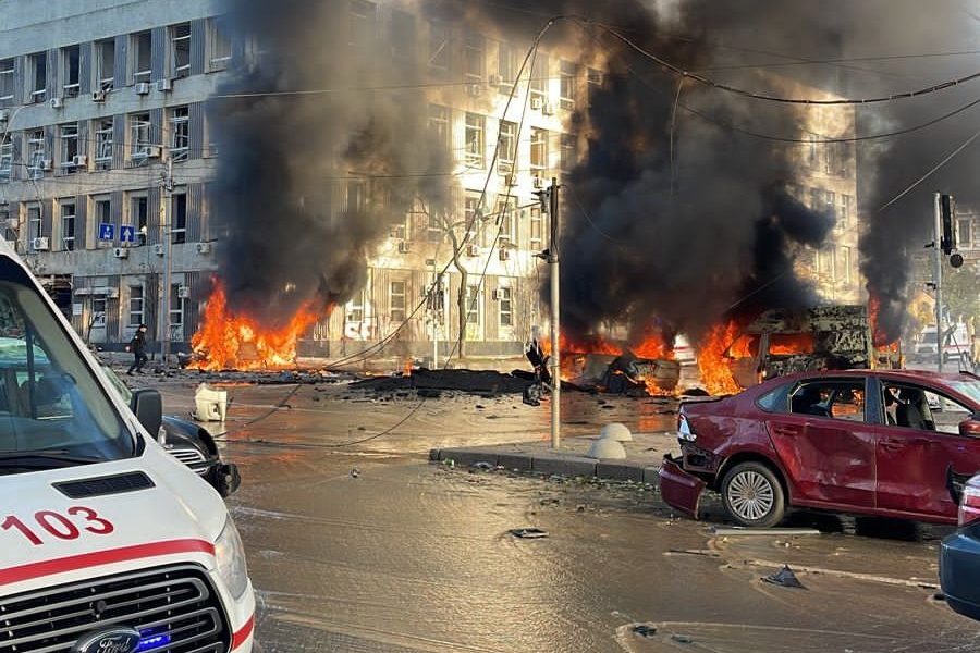 Putin oprește atacurile pe Kiev, Zelenski cere reciprocitate