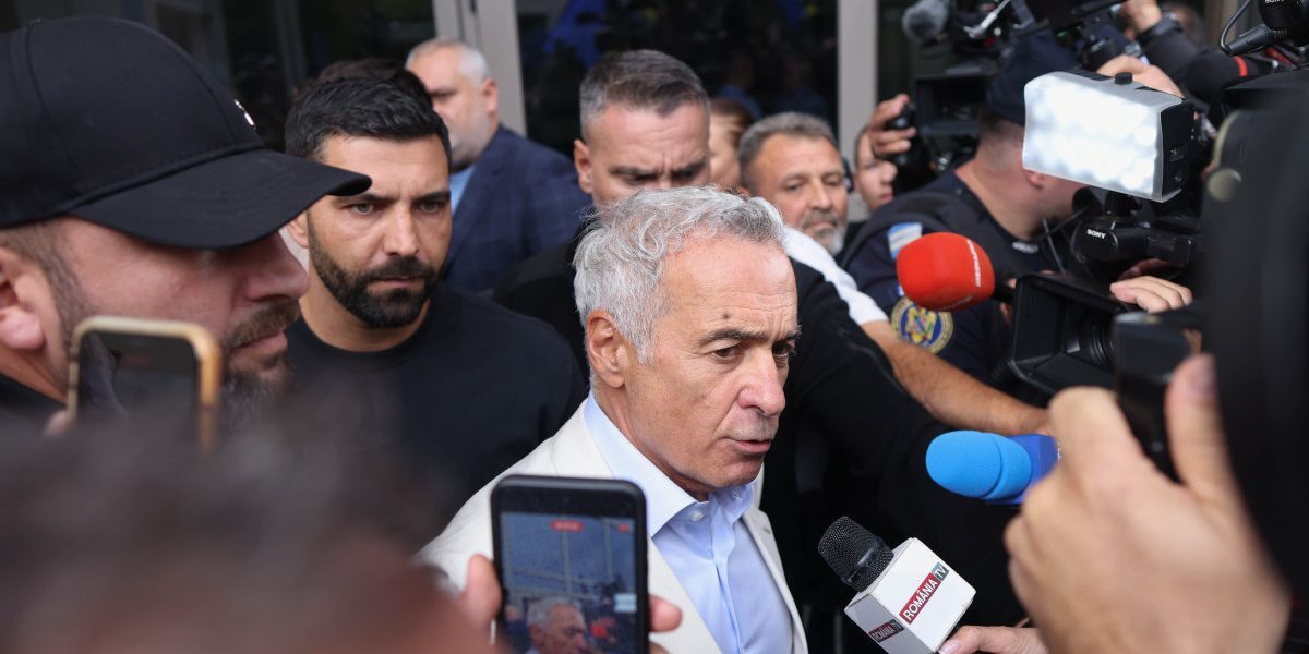 Călin Georgescu, primele cuvinte după libertate: „Lumea-i mică”
