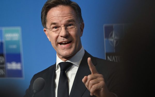 Rutte: Rusia nu sparge NATO. Răspunsul Alianței la hibrid