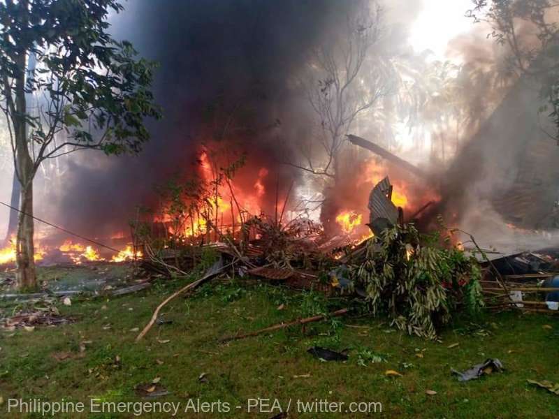 Aeronava grecească s-a prăbușit lângă Atena, doi piloți au murit