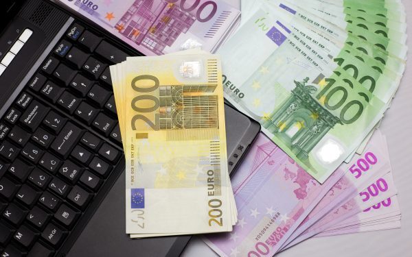 UE cheamă băncile: Pact pentru finanțarea startup-urilor europene