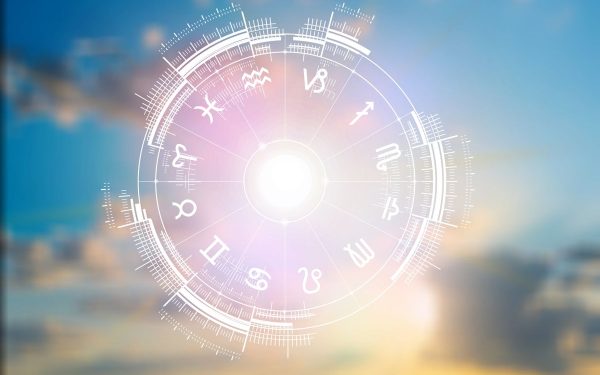 Octombrie 2026: Trei zodii prind banii ca un magnet