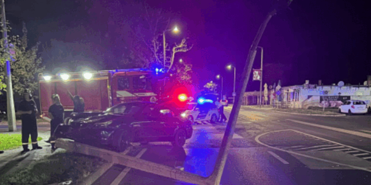 Mașină lovită de stâlp la Nagykanizsa