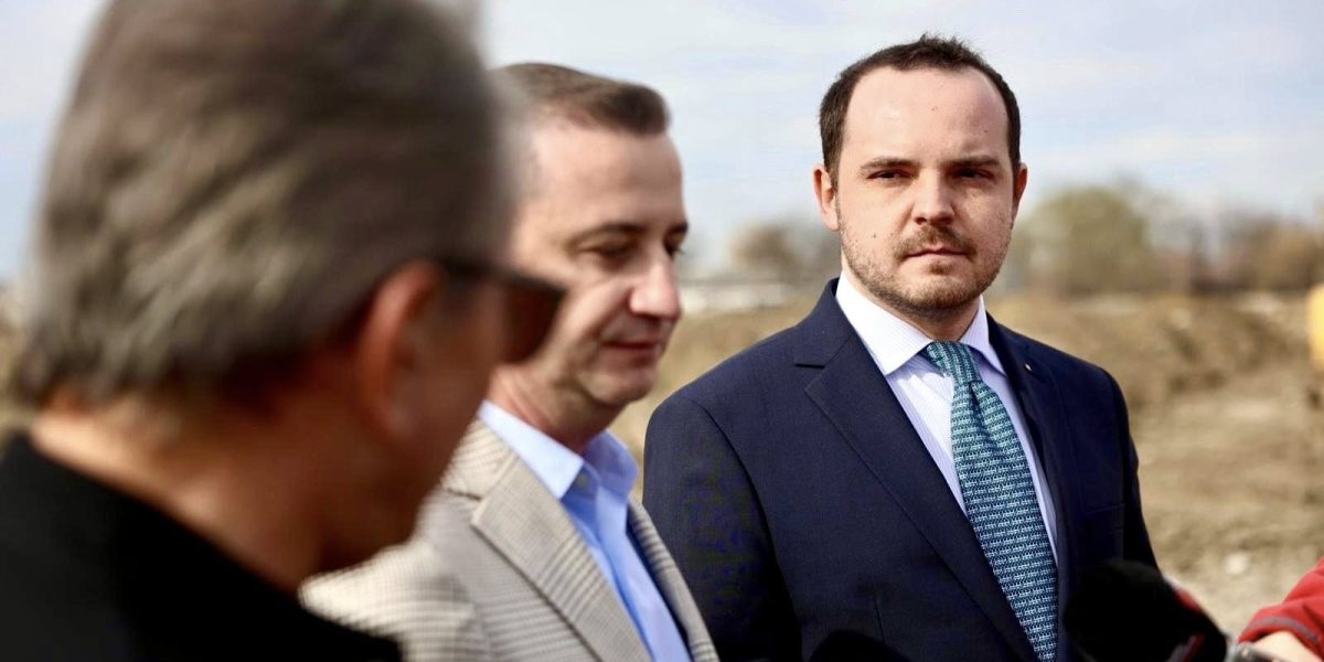 Rogobete îl atacă pe Fritz: „Ceremonia de adio, un circ la Timișoara”