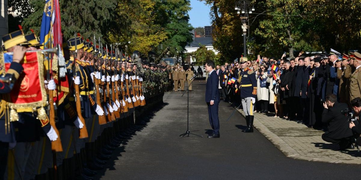 România trimite 20 de militari la Comandamentul Multinațional pentru Ucraina. Nicușor Dan cere vot