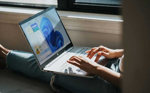 Windows 11: Microsoft reduce cerințele de RAM, acum și pe 8GB