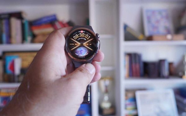 Huawei Watch 6 Pro: design special și reducere exclusivă