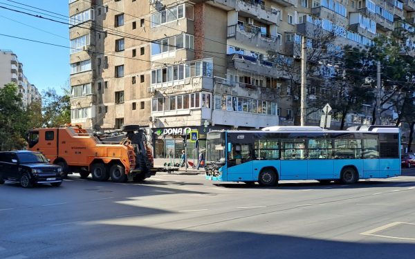 Autobuzele Otokar, 100 mil. €, pe bulevardele Bucureștiului, dar blocate în garaje