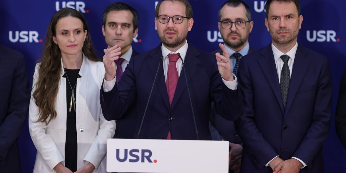 USR: Nu votăm un paravan pentru revenirea PSD
