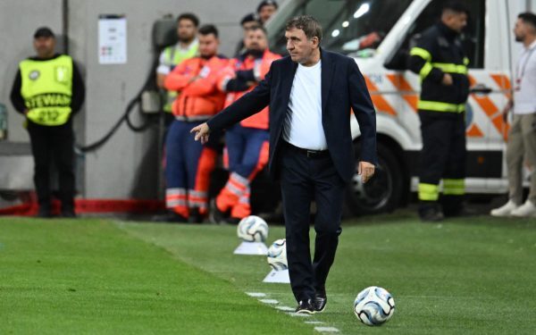 România – SUEDIA LIVE: 50.000 de fani îl vor pe Hagi campion