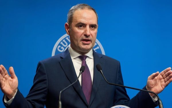 România, salvată pe muchie de cuțit de junk-ul S&P
