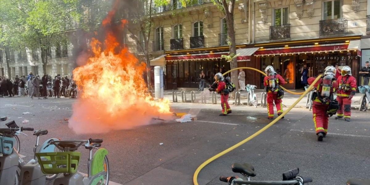 Poliția Paris: Proteste elevi, ieșite complet din control