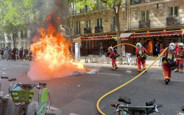Poliția Paris: Proteste elevi, ieșite complet din control